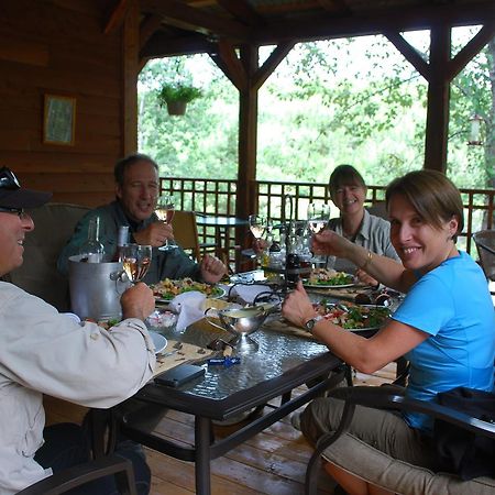Auberge De La Riviere Matapedia - Matapedia River Lodge Routhierville Zewnętrze zdjęcie